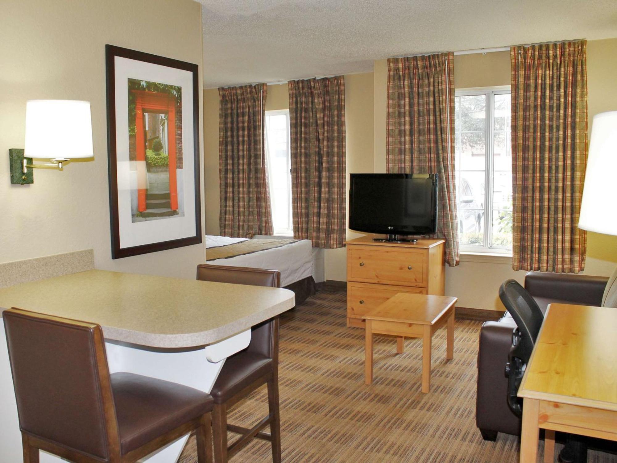 Extended Stay America Select Suites - Chicago - Naperville - East Exterior photo