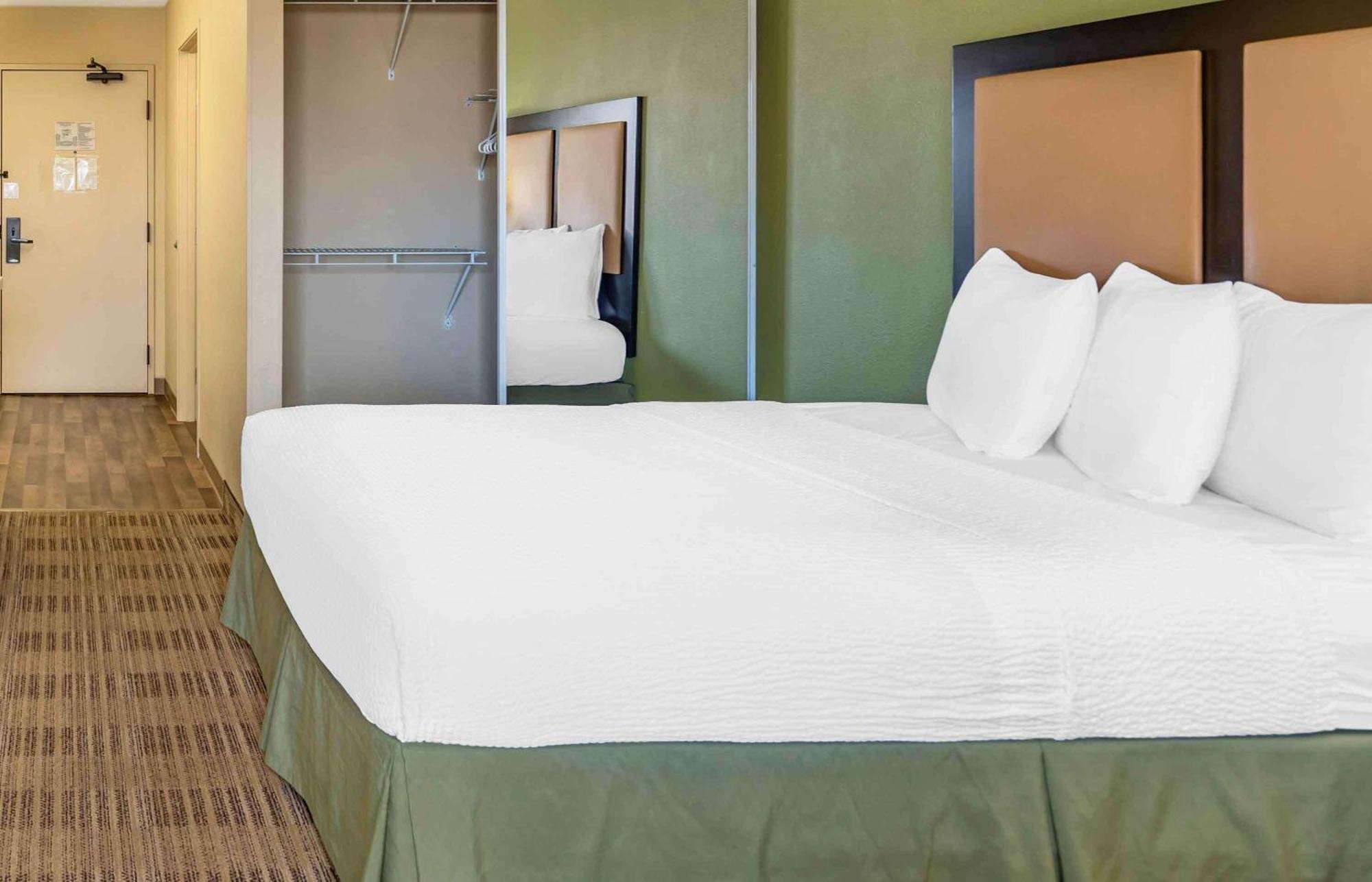 Extended Stay America Select Suites - Chicago - Naperville - East Exterior photo