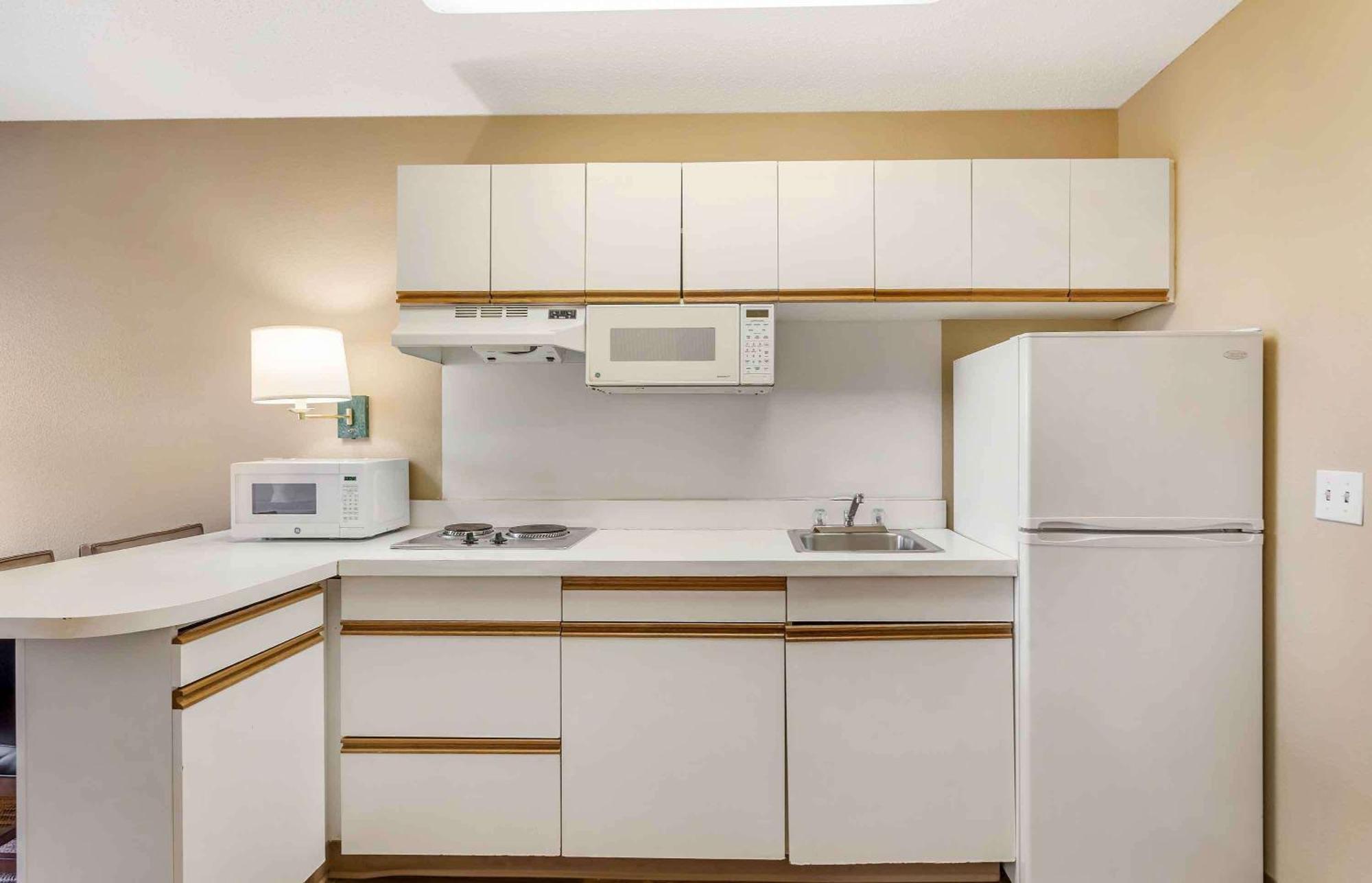 Extended Stay America Select Suites - Chicago - Naperville - East Exterior photo